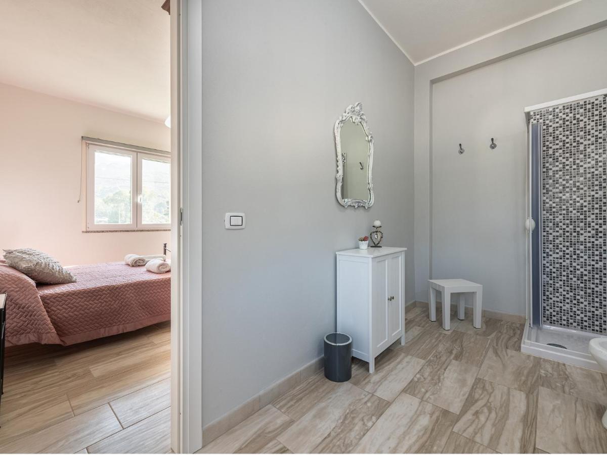 Villa Chiara Solanas Solanas  Zewnętrze zdjęcie
