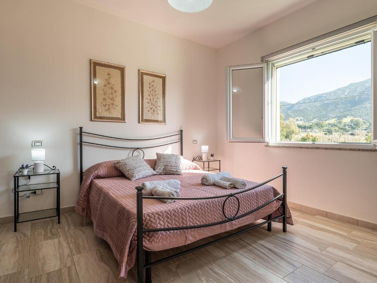 Villa Chiara Solanas Solanas  Zewnętrze zdjęcie